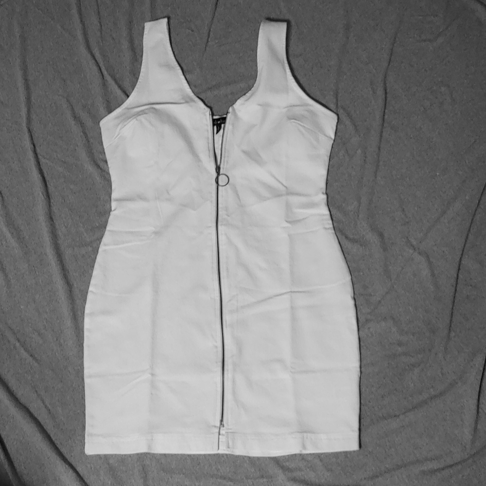 NWT White Denim Deep V-Neck Zipper Dress * L 💗